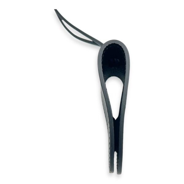 Universal Clip Black in Calfskin - Image 4