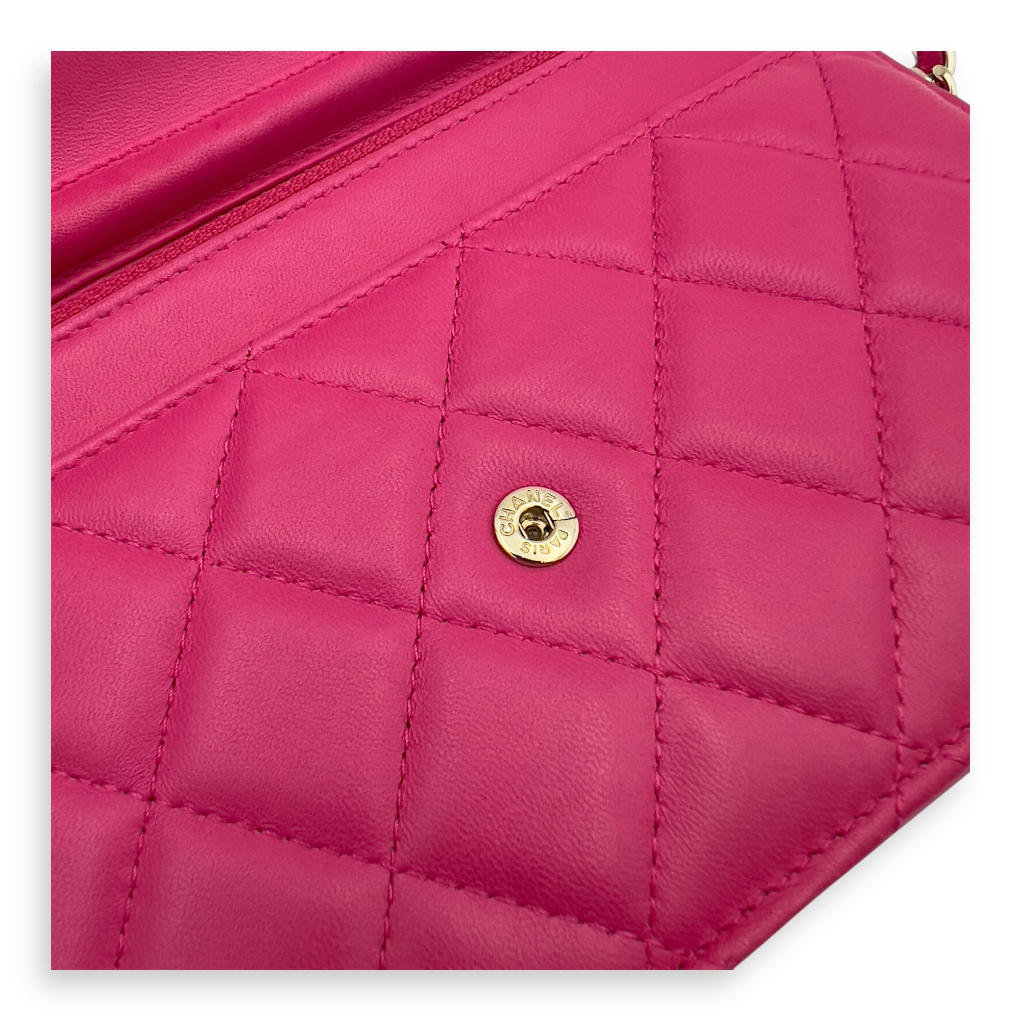 CC Wallet On Chain Pink in Lambskin, Gold hardware - Image 25