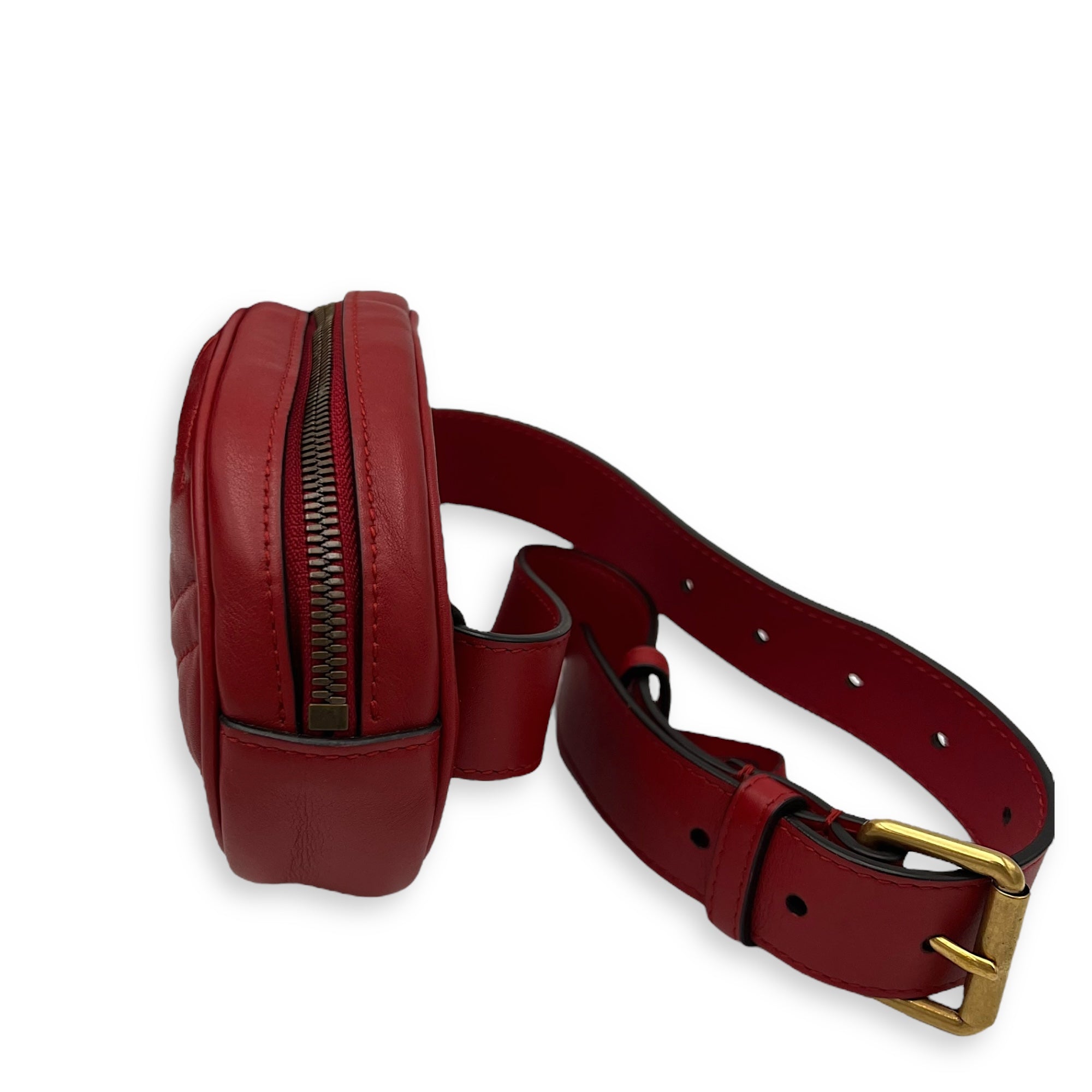 GG Marmont Belt Bag Red in Calfskin, Gold hardware - Image 4