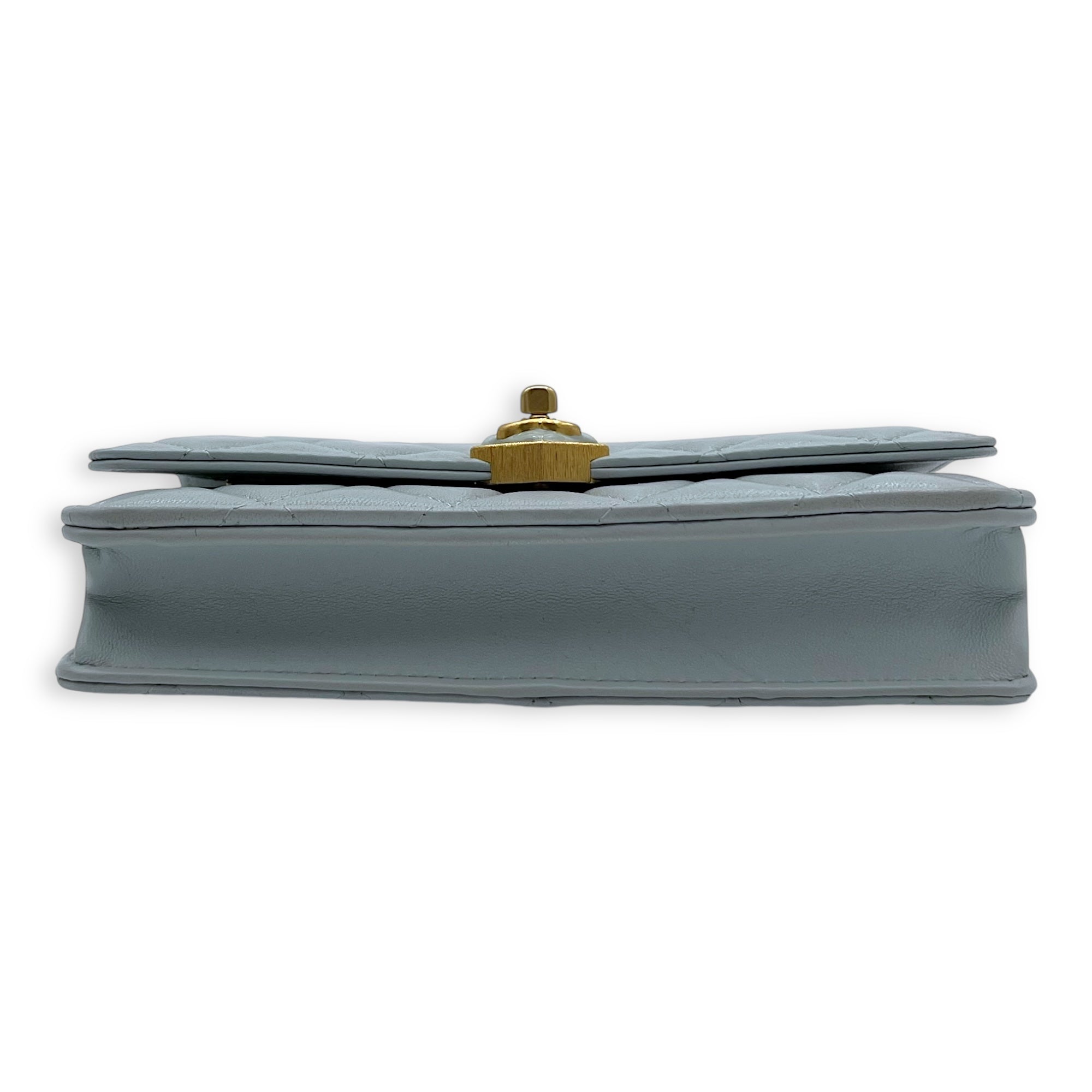 CC Wallet On Chain Blue in Lambskin, Gold hardware - Image 6